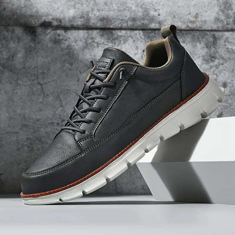 Men’s Low-Top Sneakers
